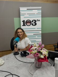 הילה קניג באולפן תוכנית הכול פתוח, גלי 103FM
